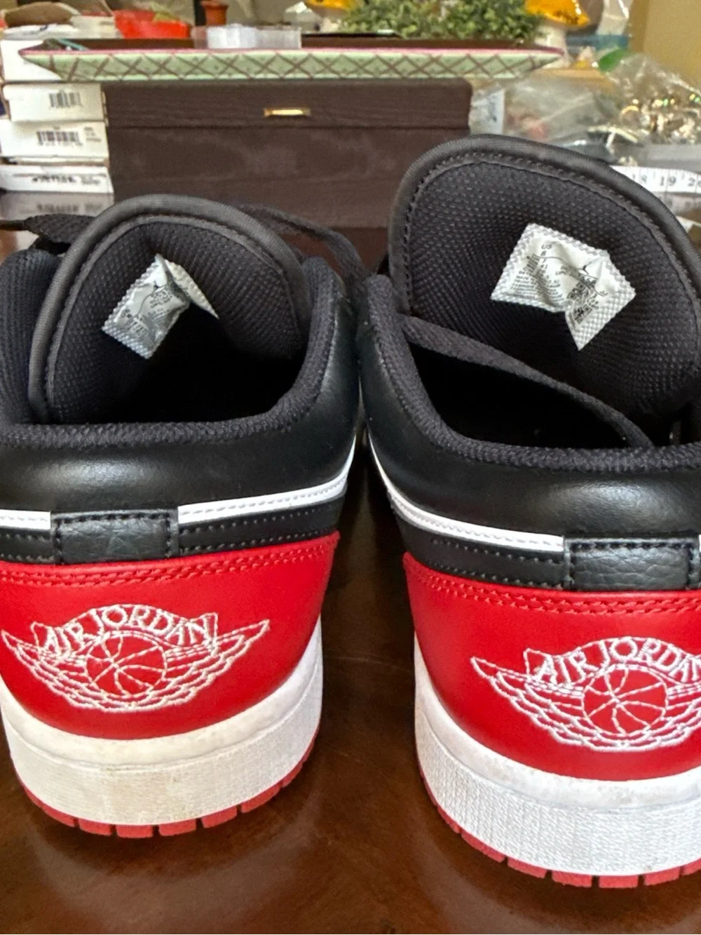 Jordan Air Jordan Low Bred Toe Black Red White Leather Sz 8 #553558-161